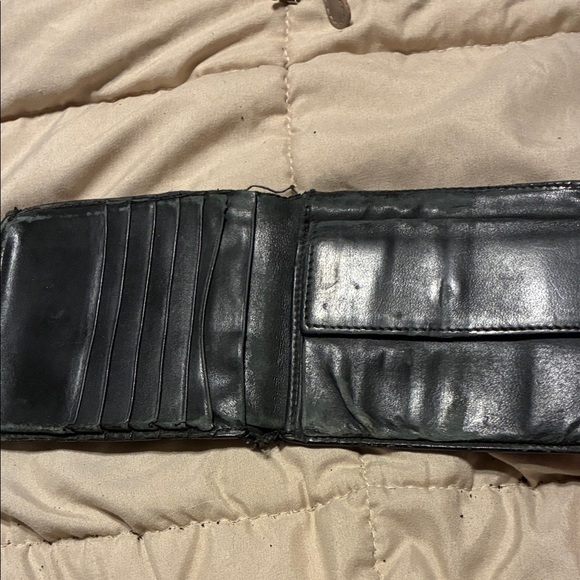 Gucci Distressed Black Leather Project Wallet - - Picture 2 of 7